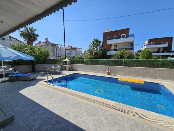 Villa with a Private Pool in Konakli